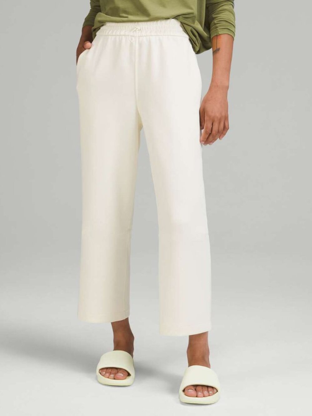 Lululemon Softstreme High-Rise Straight Leg Crop Lemon Sorbet size 0 NWOT
